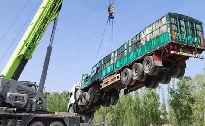 仁布道路脱困救援案例